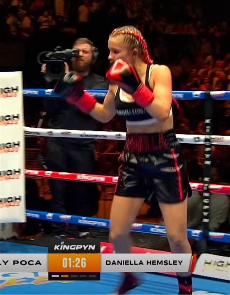 boxing girl flashes crowd after win|Kingpyn Boxing results: Daniella Hemsley flashes audience after。